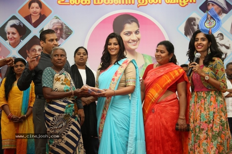 Varalaxmi Sarathkumar At Blood Donation Camp - 11 / 19 photos