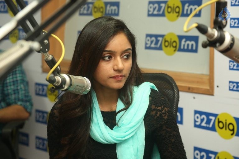 Varun Sandesh and Vithika Sheru at Big FM - 16 / 42 photos