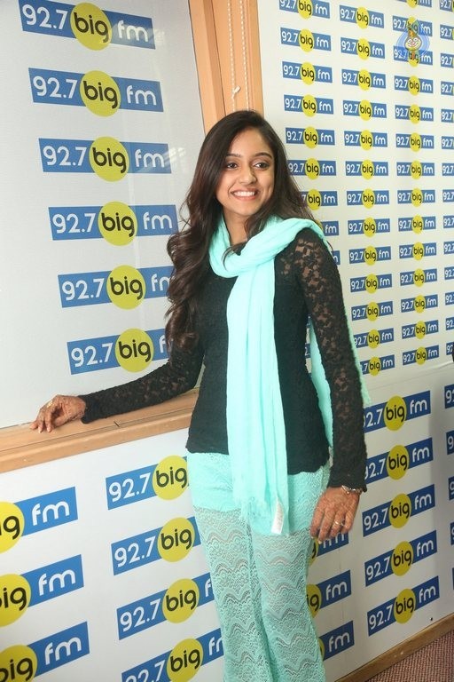 Varun Sandesh and Vithika Sheru at Big FM - 36 / 42 photos