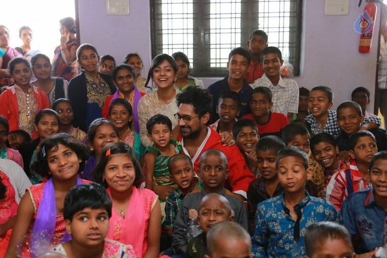 Varun Sandesh and Vithika Sheru Christmas Celebrations - 25 / 26 photos