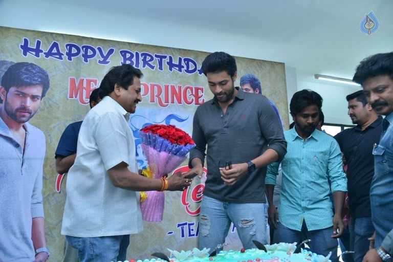 Varun Tej Birthday Celebrations 2017 - 16 / 36 photos