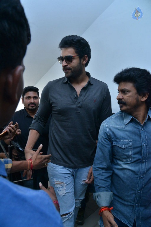 Varun Tej Birthday Celebrations 2017 - 25 / 36 photos