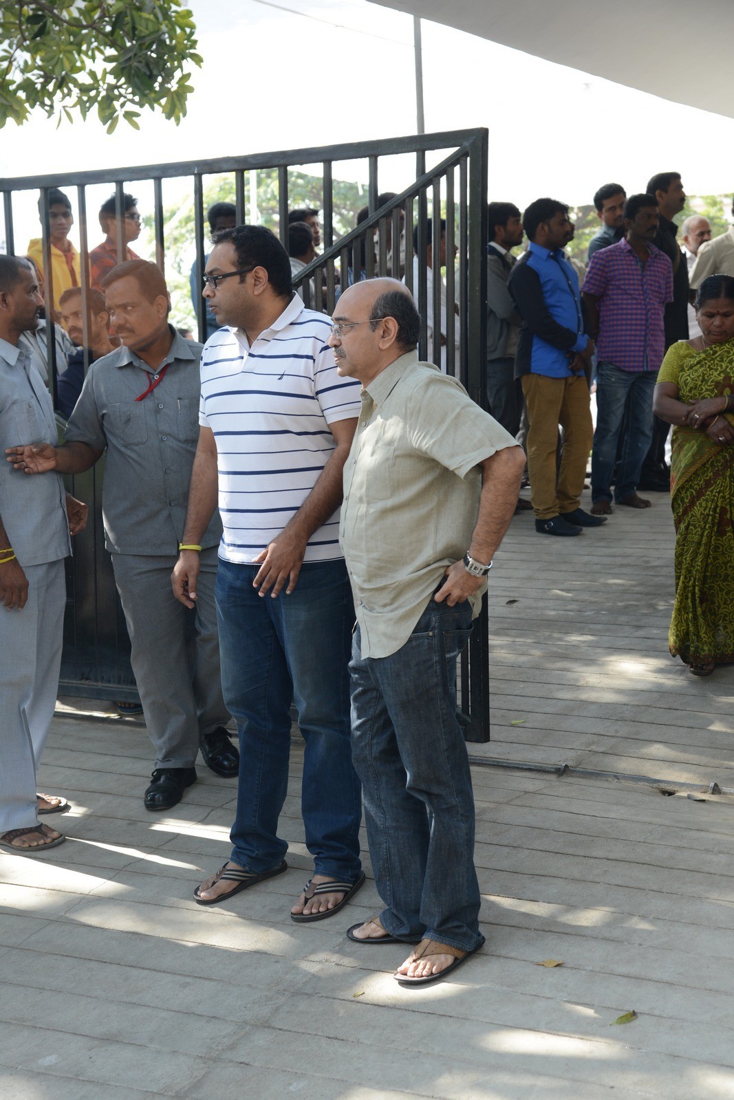 VB Rajendra Prasad Condolences Photos 01 - 7 / 170 photos