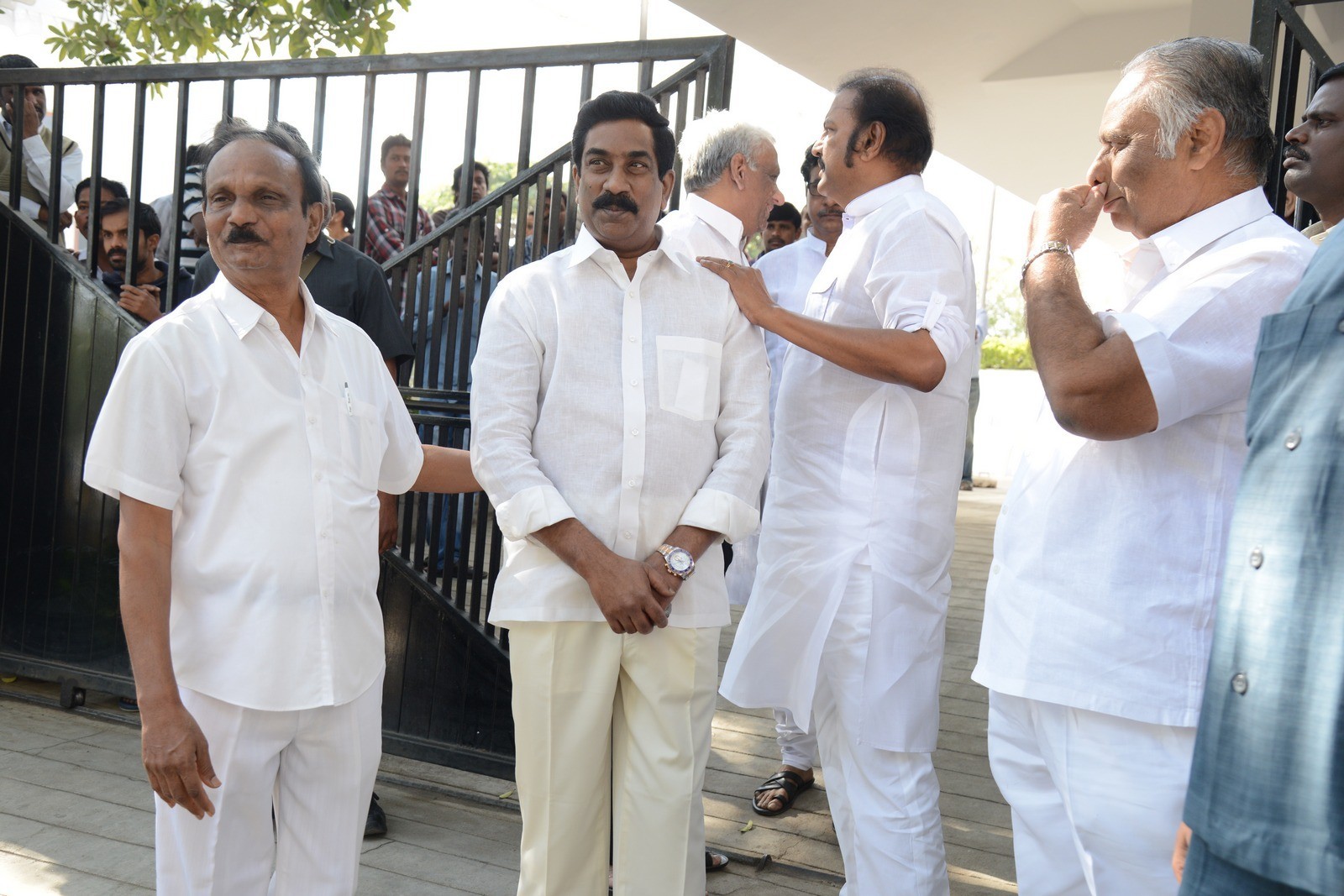 VB Rajendra Prasad Condolences Photos 01 - 28 / 170 photos