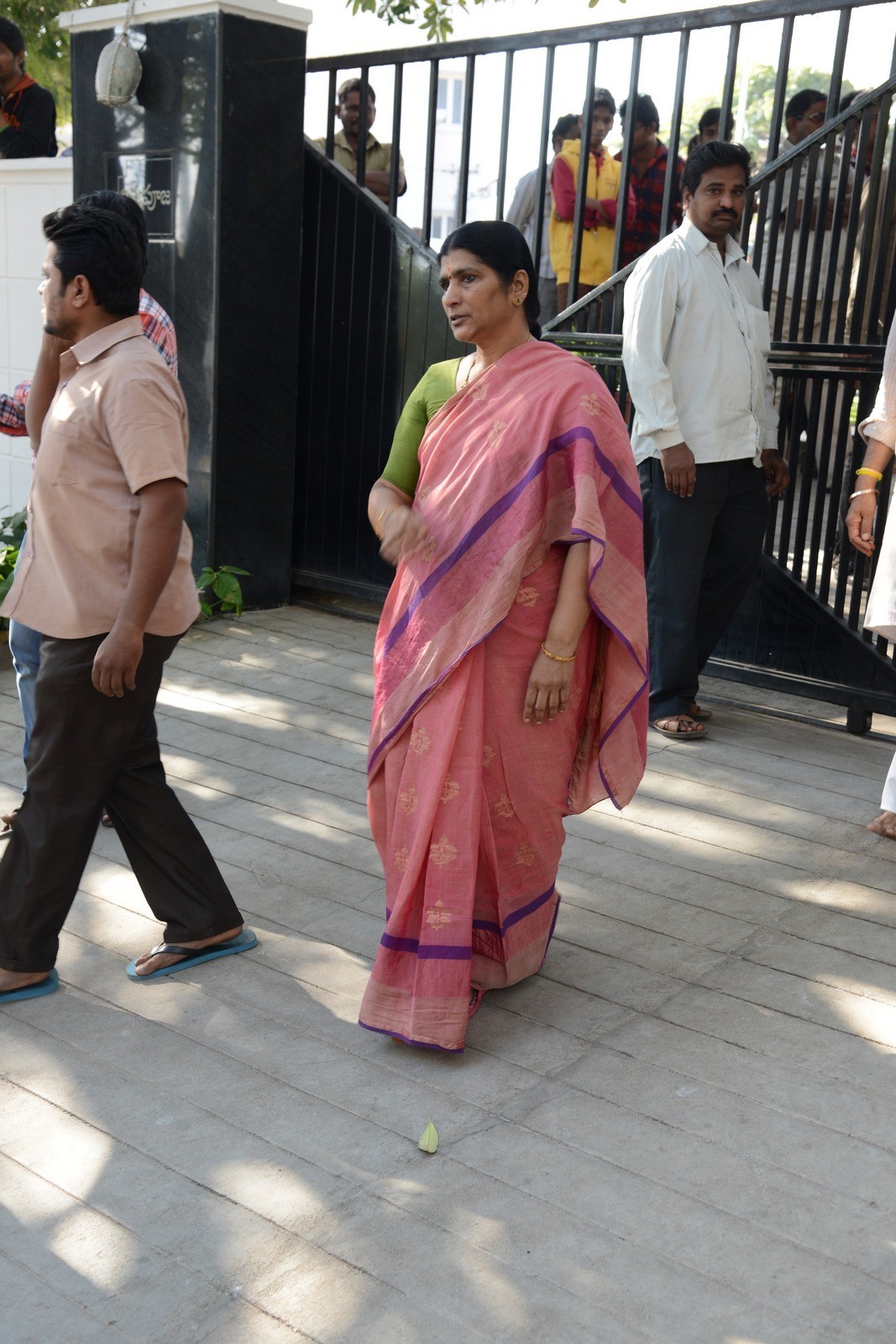 VB Rajendra Prasad Condolences Photos 01 - 66 / 170 photos