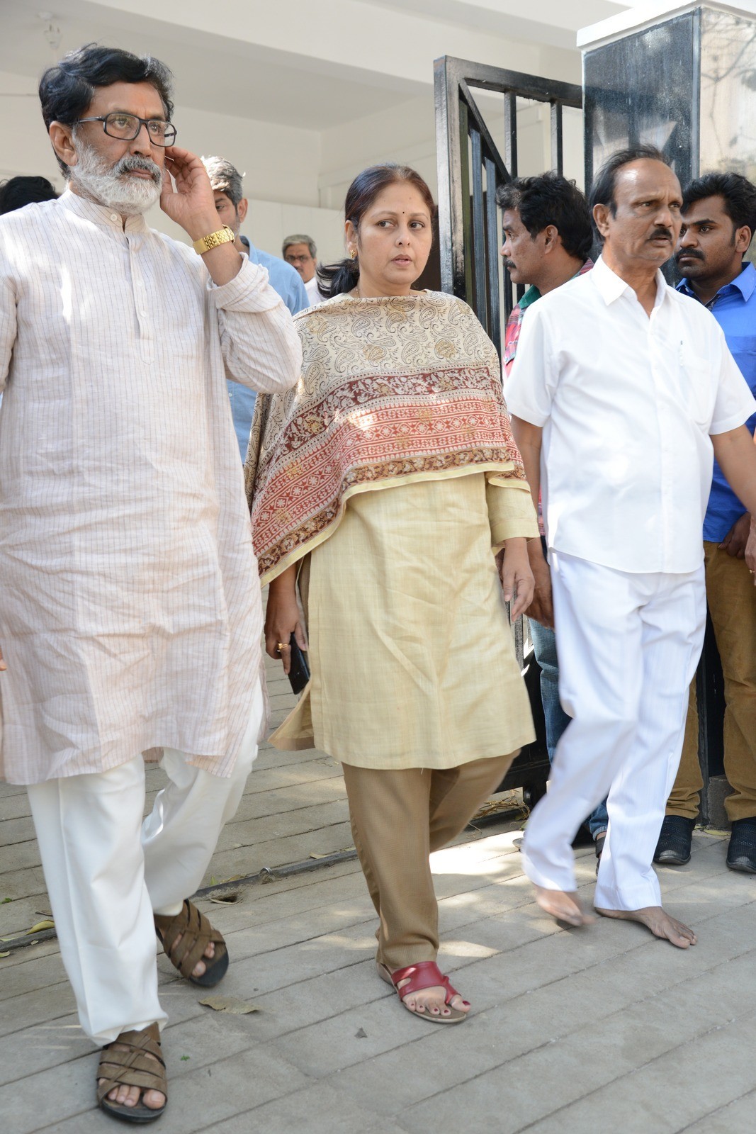 VB Rajendra Prasad Condolences Photos 01 - 75 / 170 photos