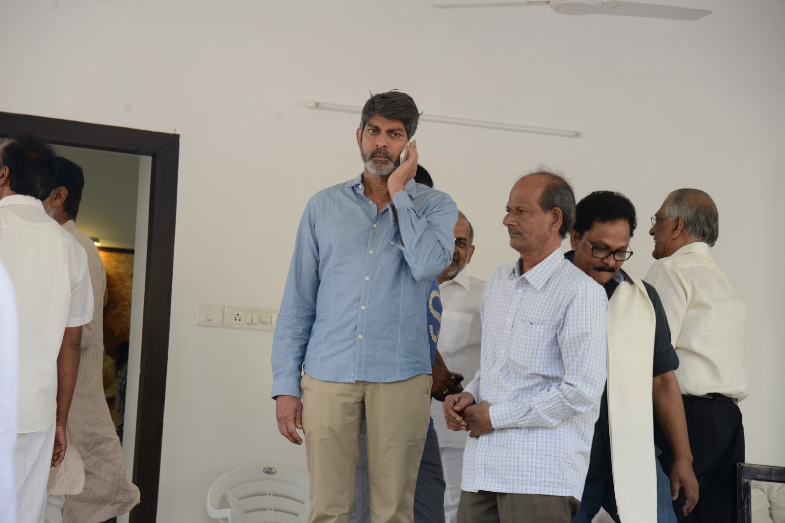 VB Rajendra Prasad Condolences Photos 01 - 77 / 170 photos