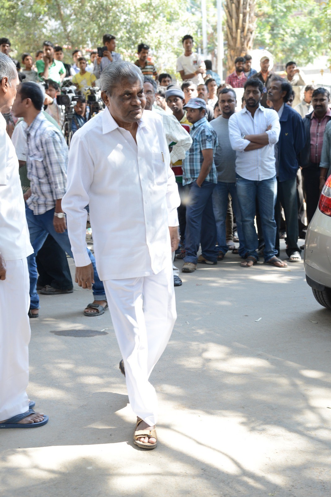 VB Rajendra Prasad Condolences Photos 01 - 83 / 170 photos