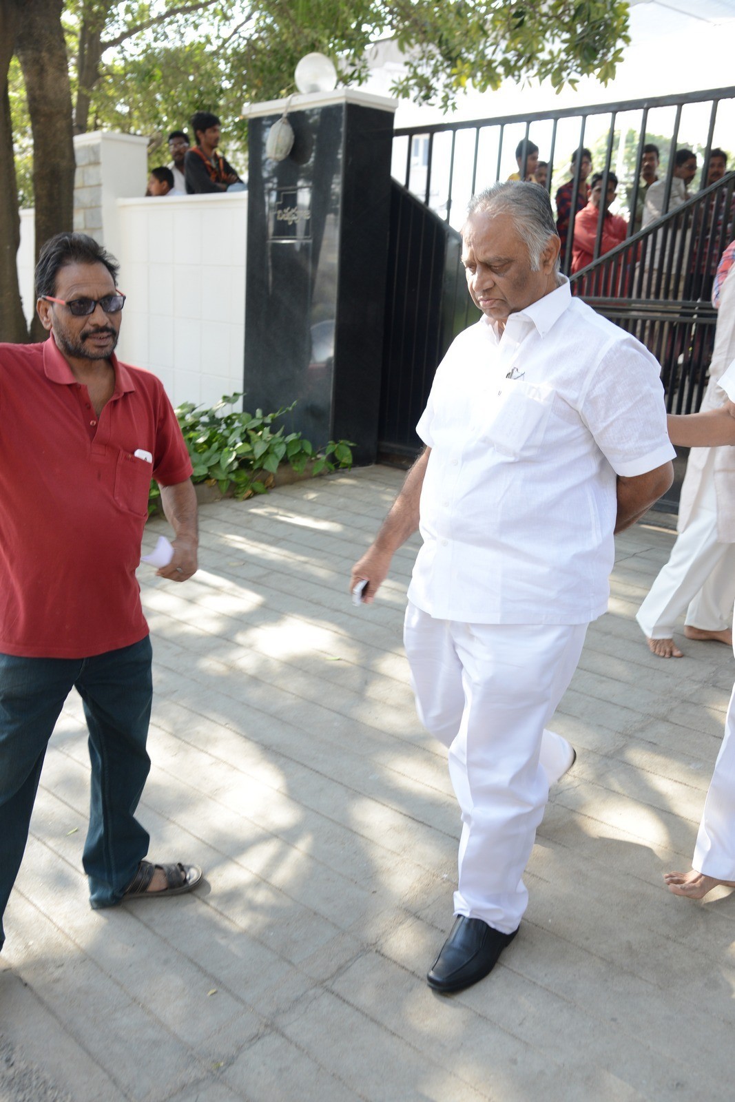 VB Rajendra Prasad Condolences Photos 01 - 93 / 170 photos