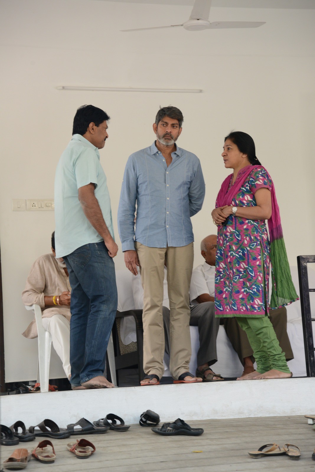 VB Rajendra Prasad Condolences Photos 01 - 126 / 170 photos