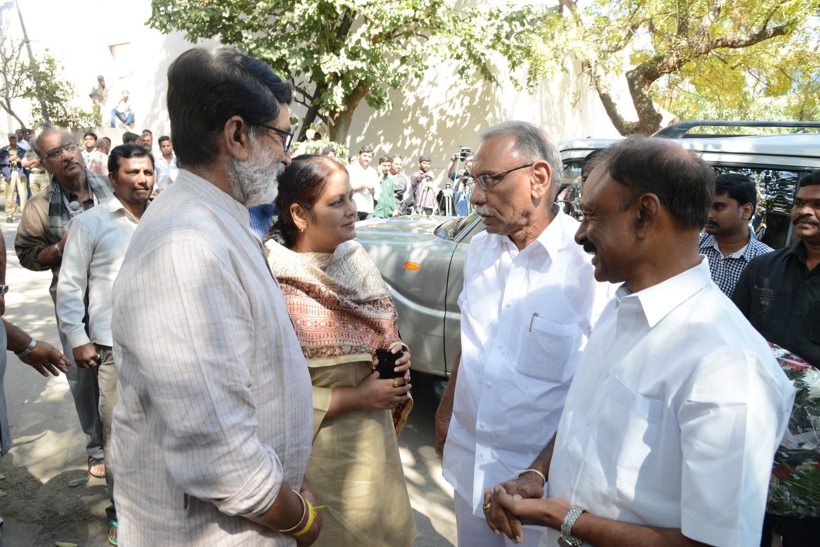 VB Rajendra Prasad Condolences Photos 01 - 128 / 170 photos