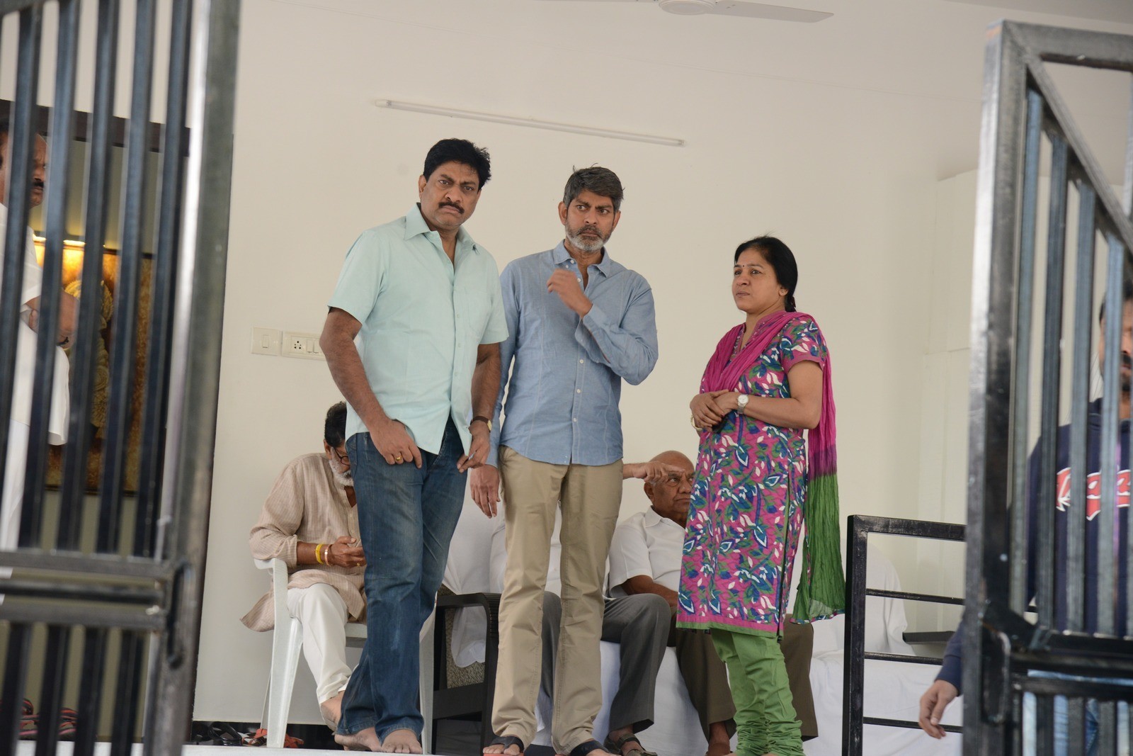 VB Rajendra Prasad Condolences Photos 01 - 139 / 170 photos