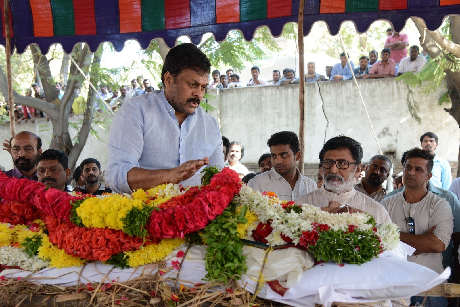 VB Rajendra Prasad Condolences Photos 02 - 8 / 170 photos