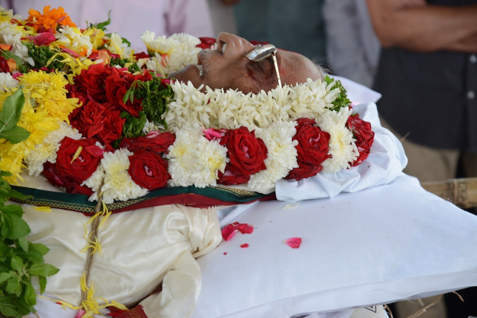 VB Rajendra Prasad Condolences Photos 02 - 28 / 170 photos