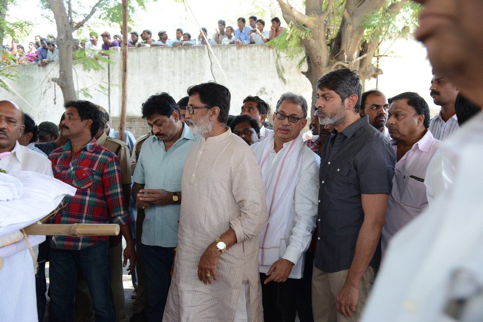 VB Rajendra Prasad Condolences Photos 02 - 64 / 170 photos