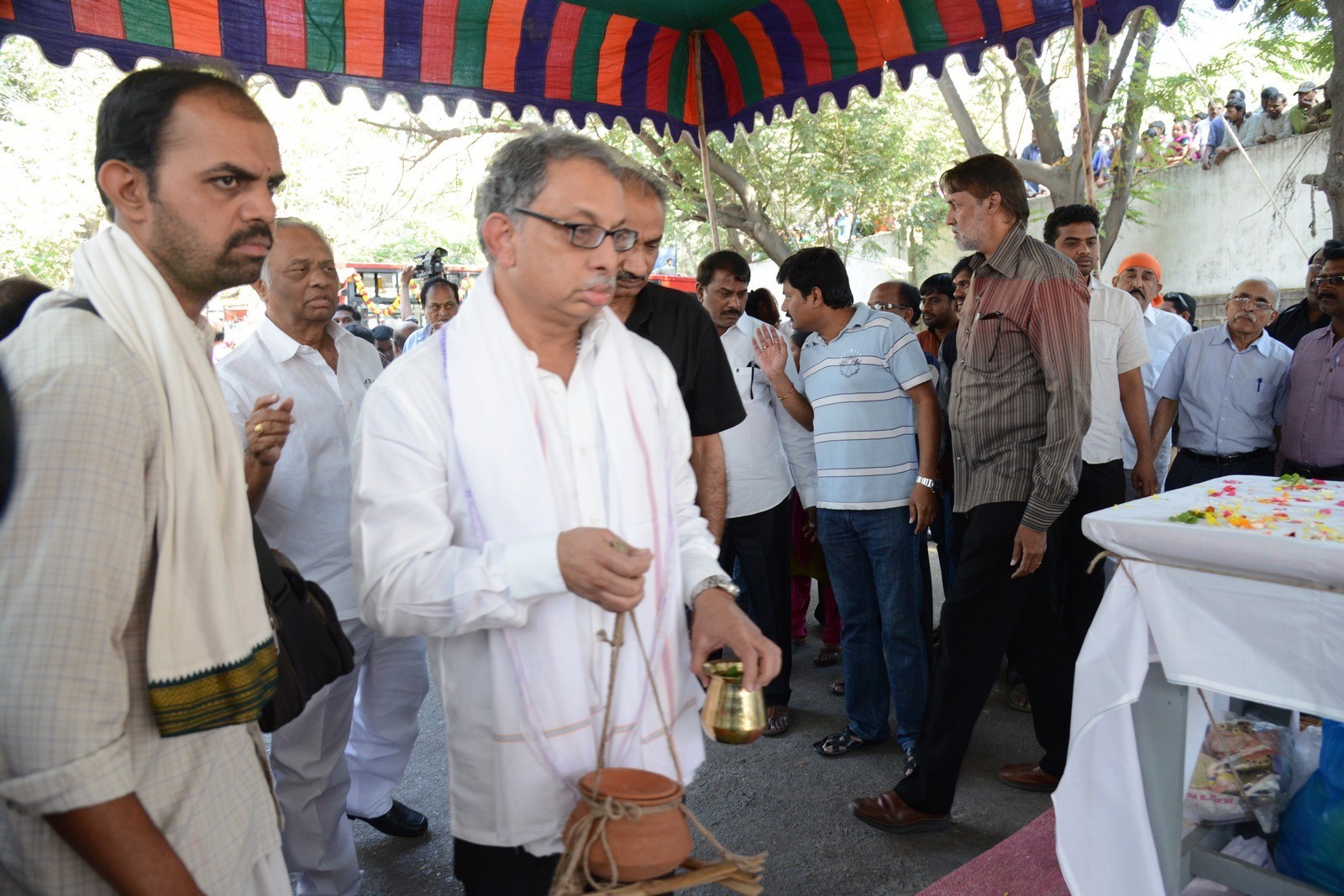 VB Rajendra Prasad Condolences Photos 02 - 65 / 170 photos