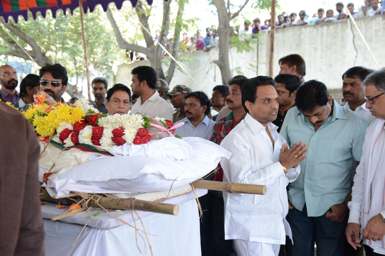 VB Rajendra Prasad Condolences Photos 02 - 80 / 170 photos