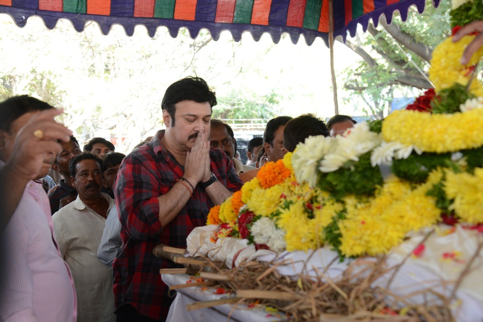 VB Rajendra Prasad Condolences Photos 02 - 93 / 170 photos