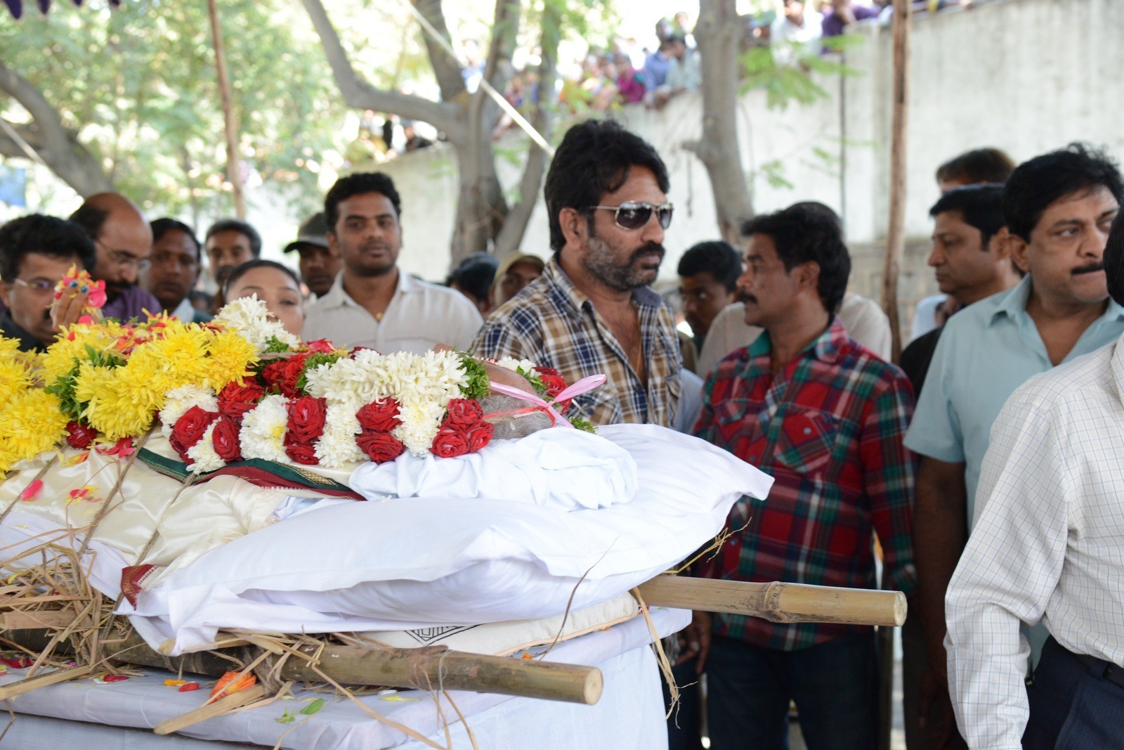 VB Rajendra Prasad Condolences Photos 02 - 94 / 170 photos