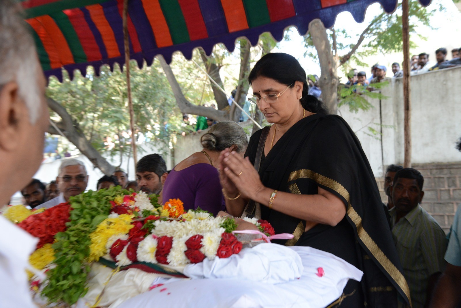 VB Rajendra Prasad Condolences Photos 02 - 109 / 170 photos