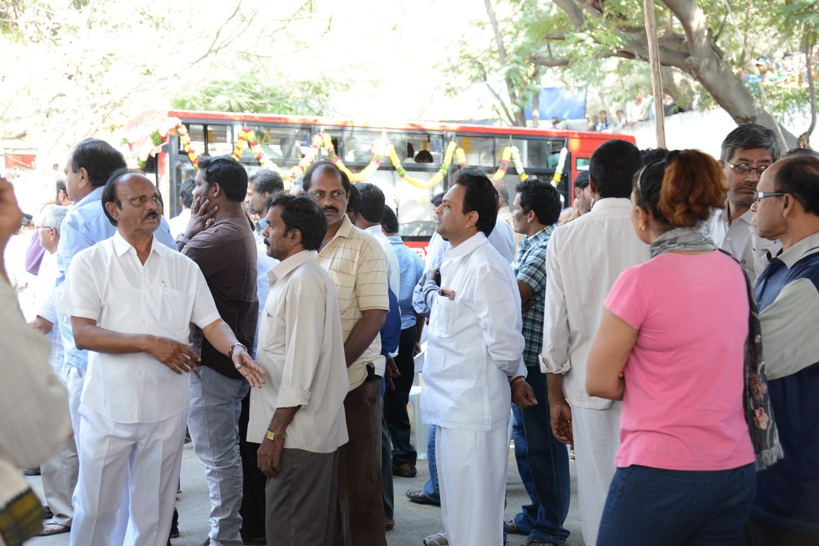 VB Rajendra Prasad Condolences Photos 02 - 151 / 170 photos