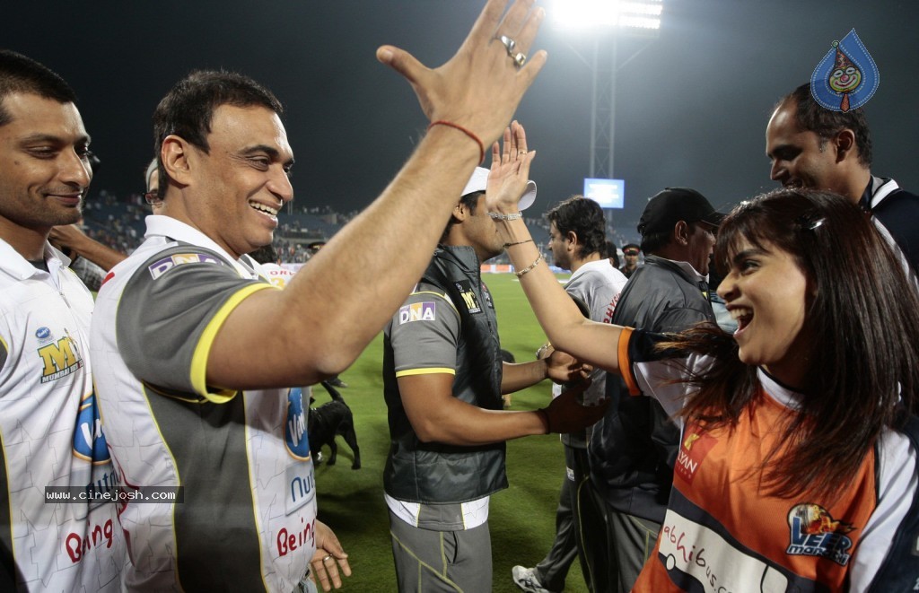 Veer Marathi vs Mumbai Heroes Match - 31 / 96 photos