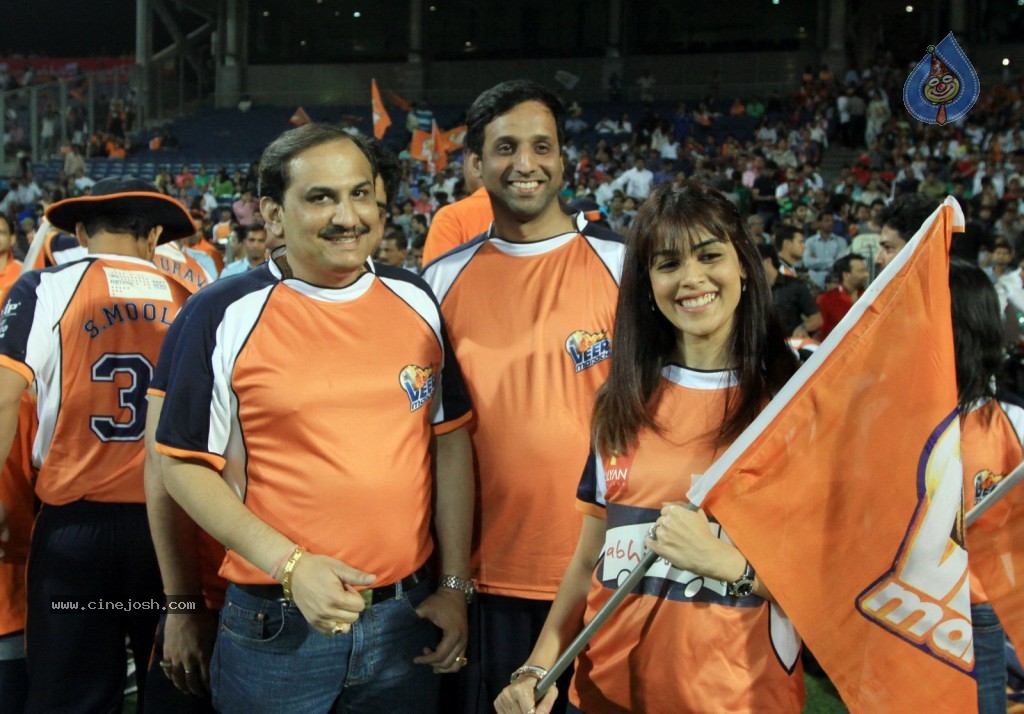 Veer Marathi vs Mumbai Heroes Match - 91 / 96 photos