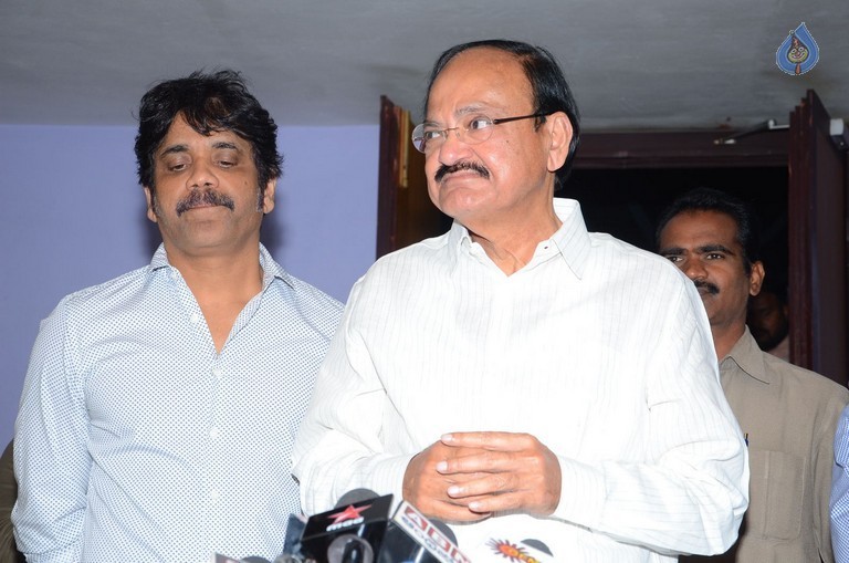 Venkaiah Naidu Watches Om Namo Venkatesaya - 29 / 41 photos