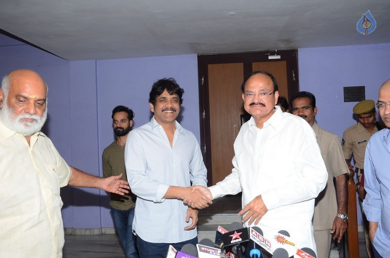 Venkaiah Naidu Watches Om Namo Venkatesaya - 32 / 41 photos