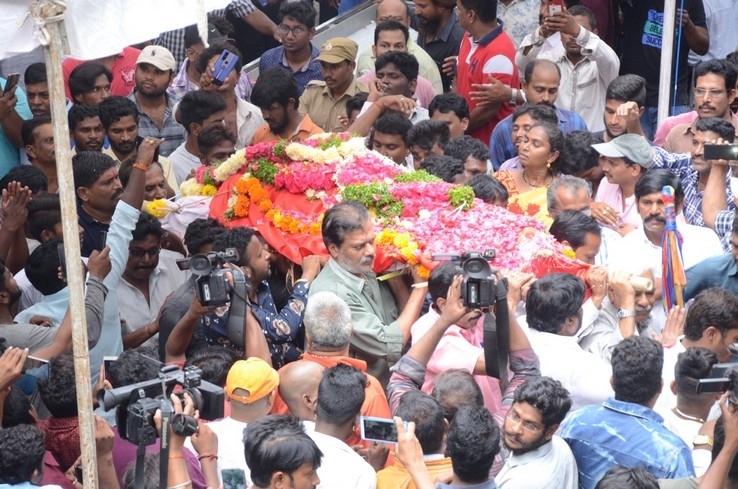 Venu Madhav Anthima Yatra - 32 / 97 photos