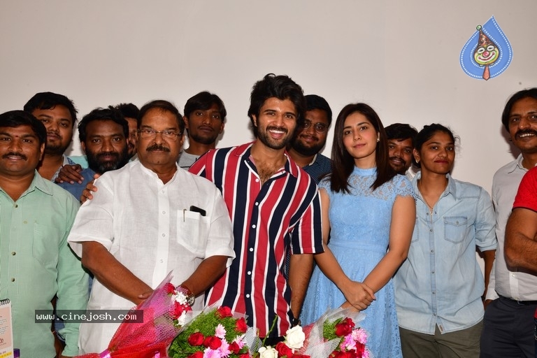 Vijay Deverakonda Birthday Celebrations - 2 / 7 photos