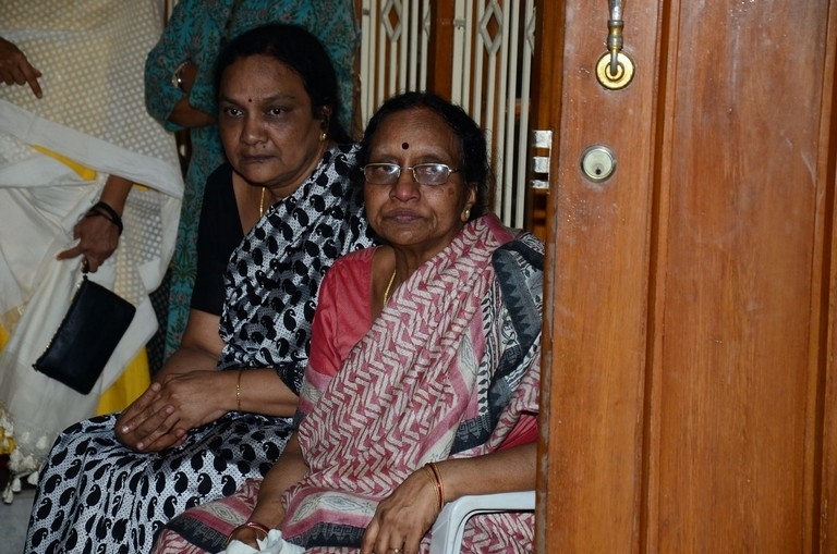 Vijaya Bapineedu Condolences Photos - 18 / 42 photos