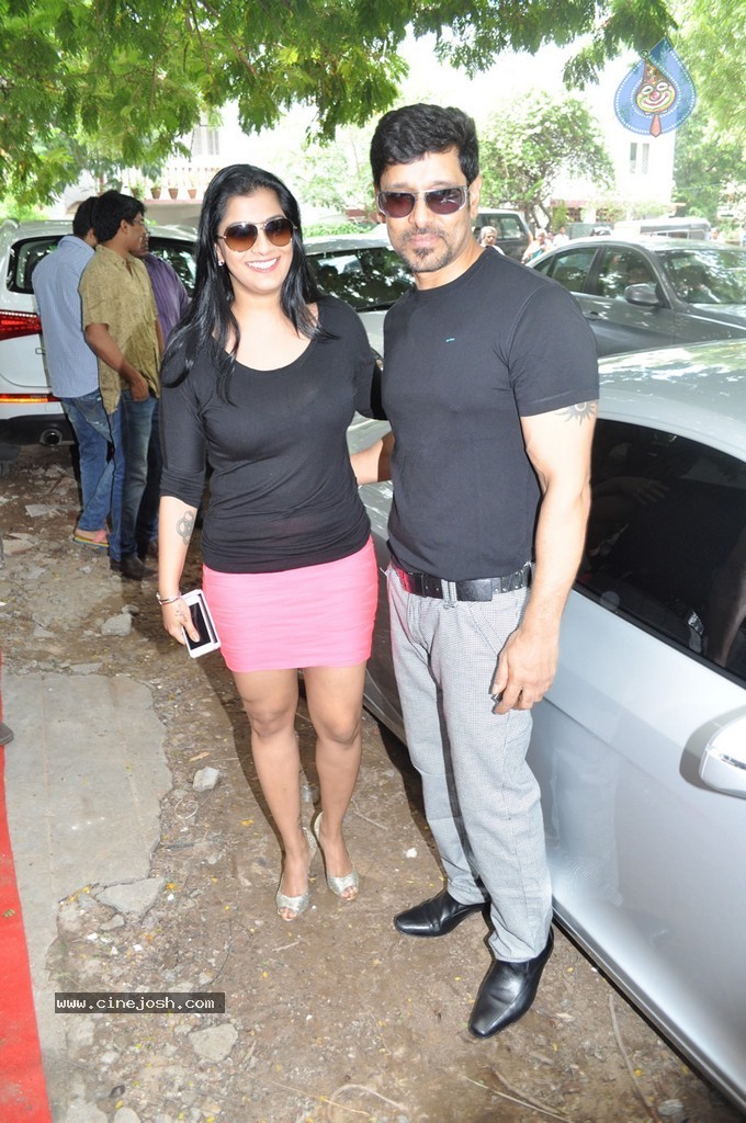 Vikram Inaugurates The Body Studio Gym - 5 / 21 photos