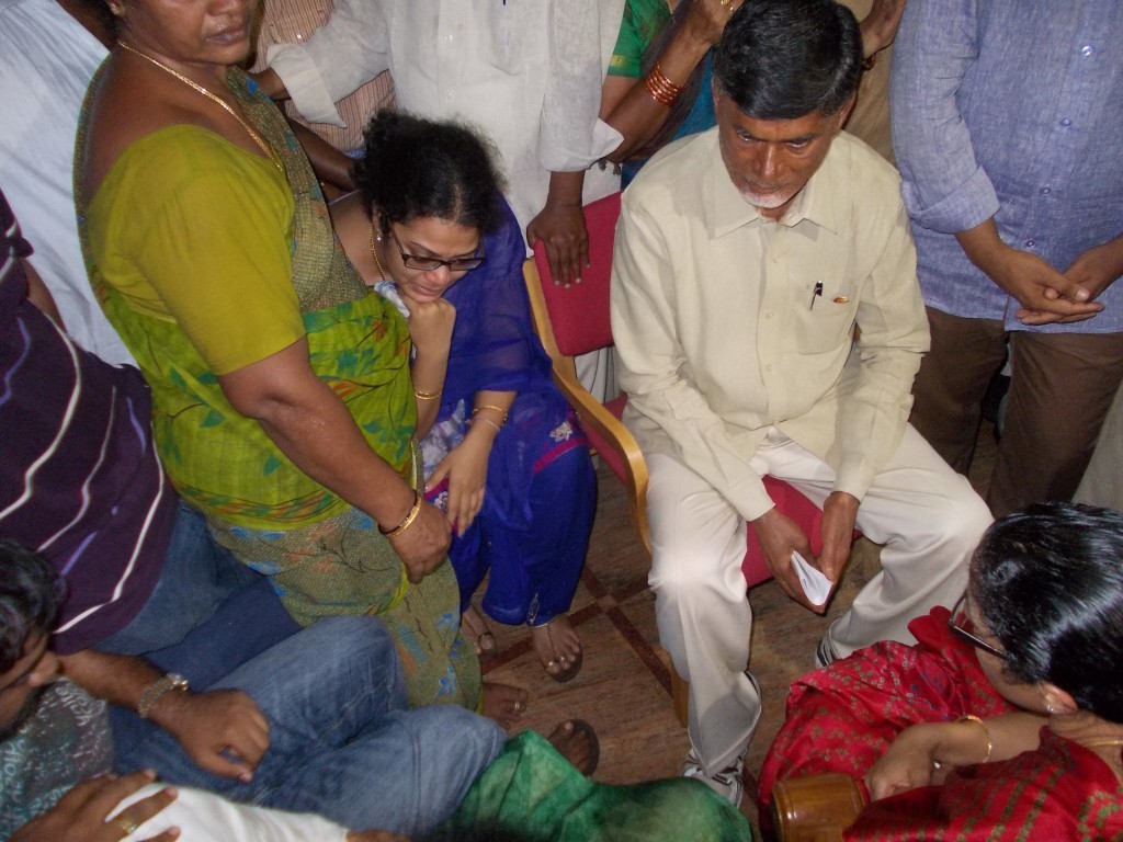 VIPs at Yerran Naidu Dead Body - 19 / 64 photos