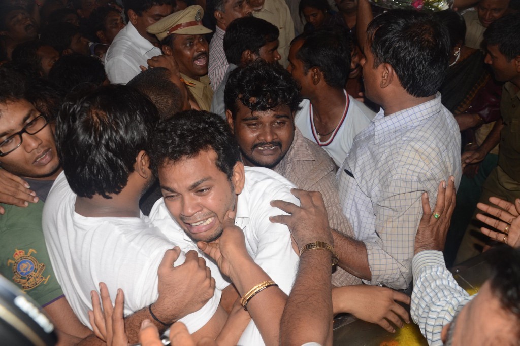 VIPs at Yerran Naidu Dead Body - 60 / 64 photos