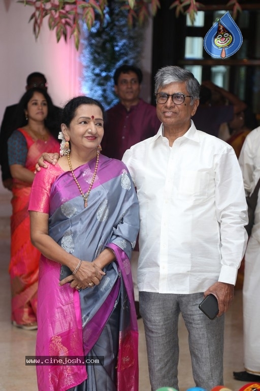 Vishagan - Soundarya Wedding Reception - 4 / 42 photos