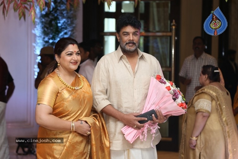Vishagan - Soundarya Wedding Reception - 40 / 42 photos