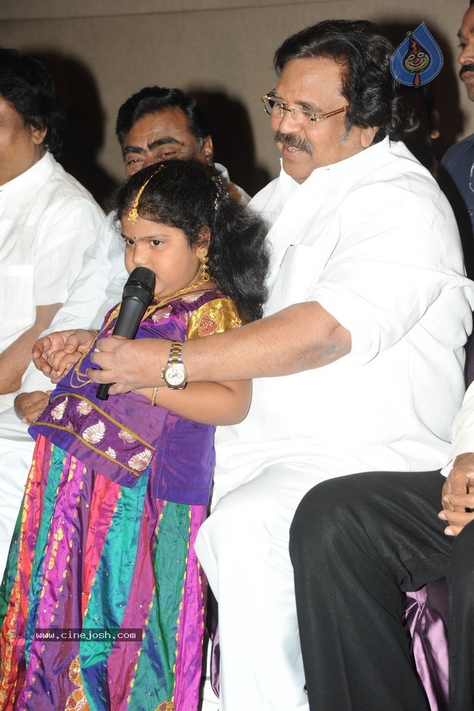 Vishwa Vijetha Vijayagadha Book Launch - 4 / 145 photos