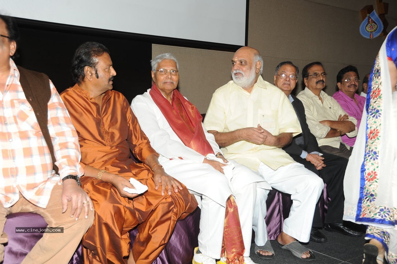 Vishwa Vijetha Vijayagadha Book Launch - 17 / 145 photos