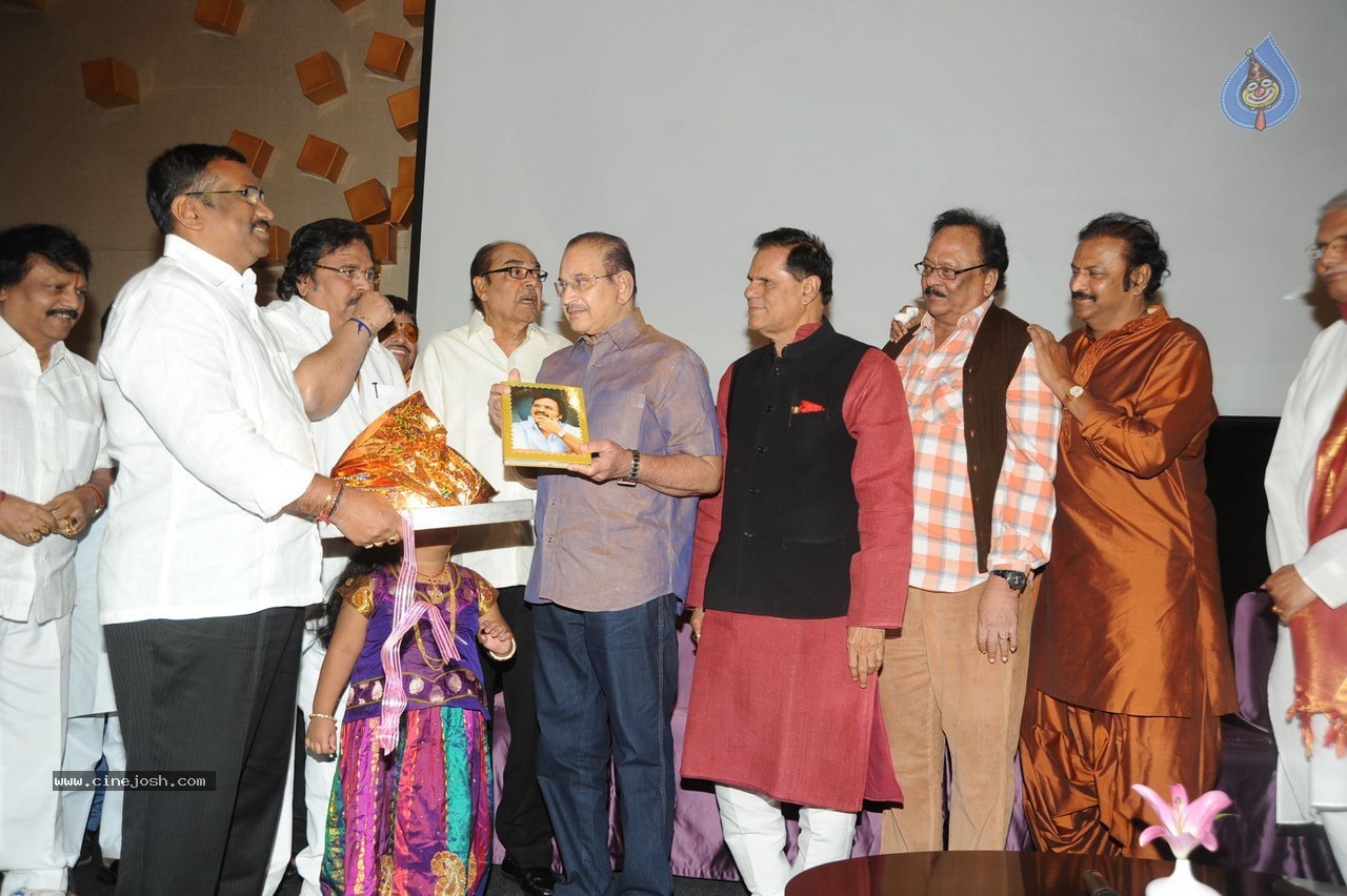 Vishwa Vijetha Vijayagadha Book Launch - 20 / 145 photos
