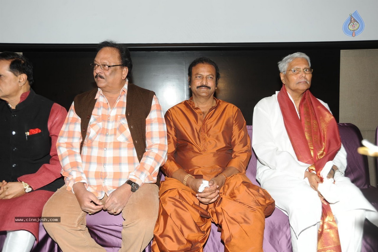 Vishwa Vijetha Vijayagadha Book Launch - 38 / 145 photos