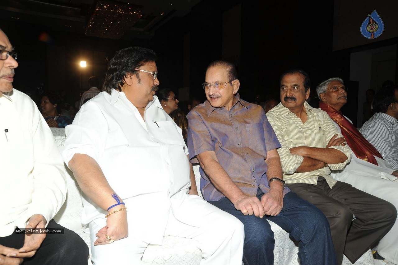 Vishwa Vijetha Vijayagadha Book Launch - 46 / 145 photos