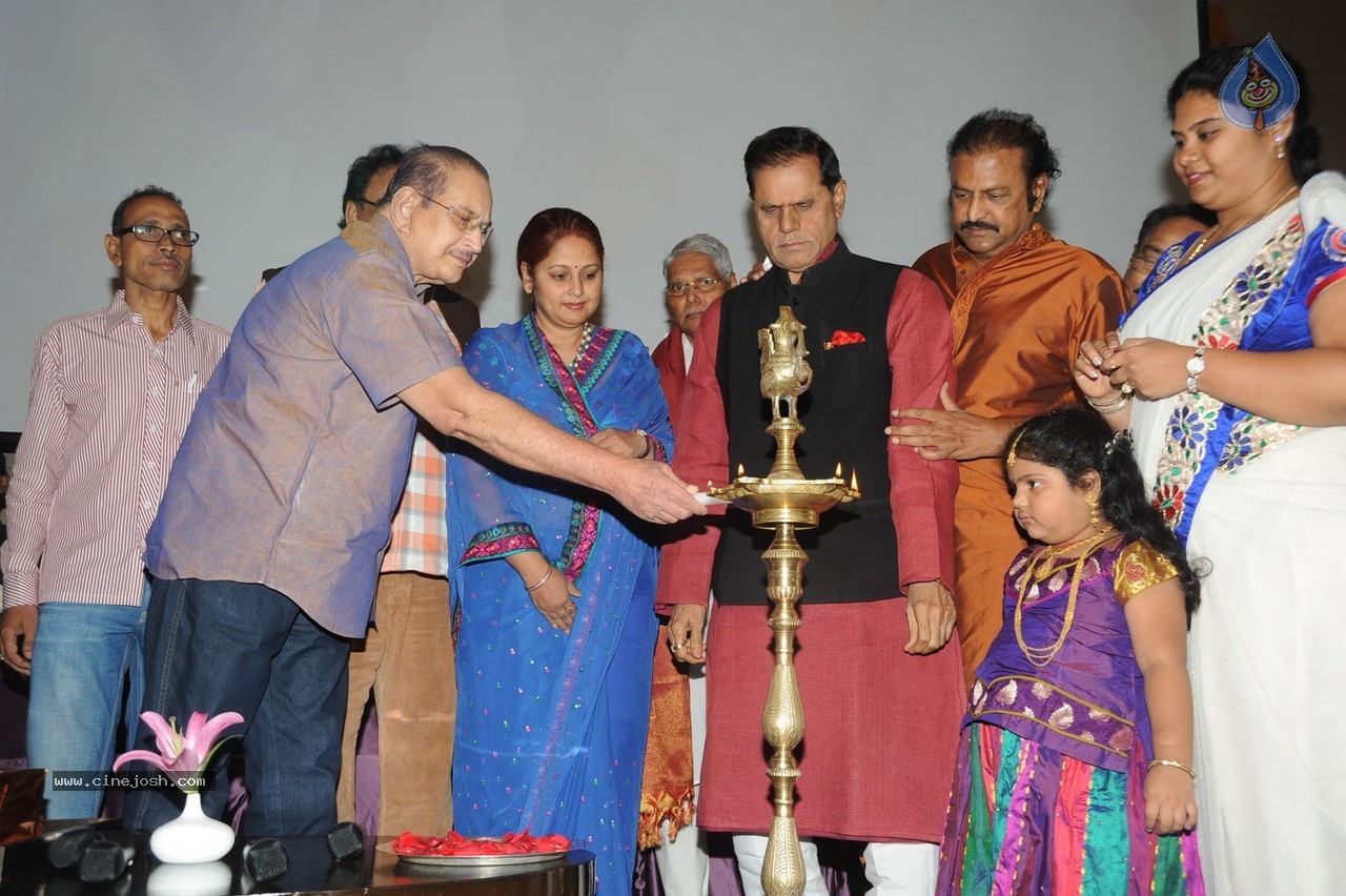 Vishwa Vijetha Vijayagadha Book Launch - 59 / 145 photos