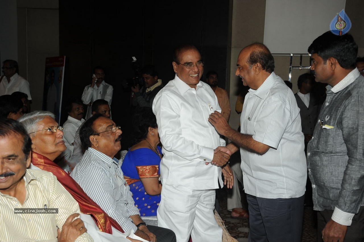 Vishwa Vijetha Vijayagadha Book Launch - 62 / 145 photos