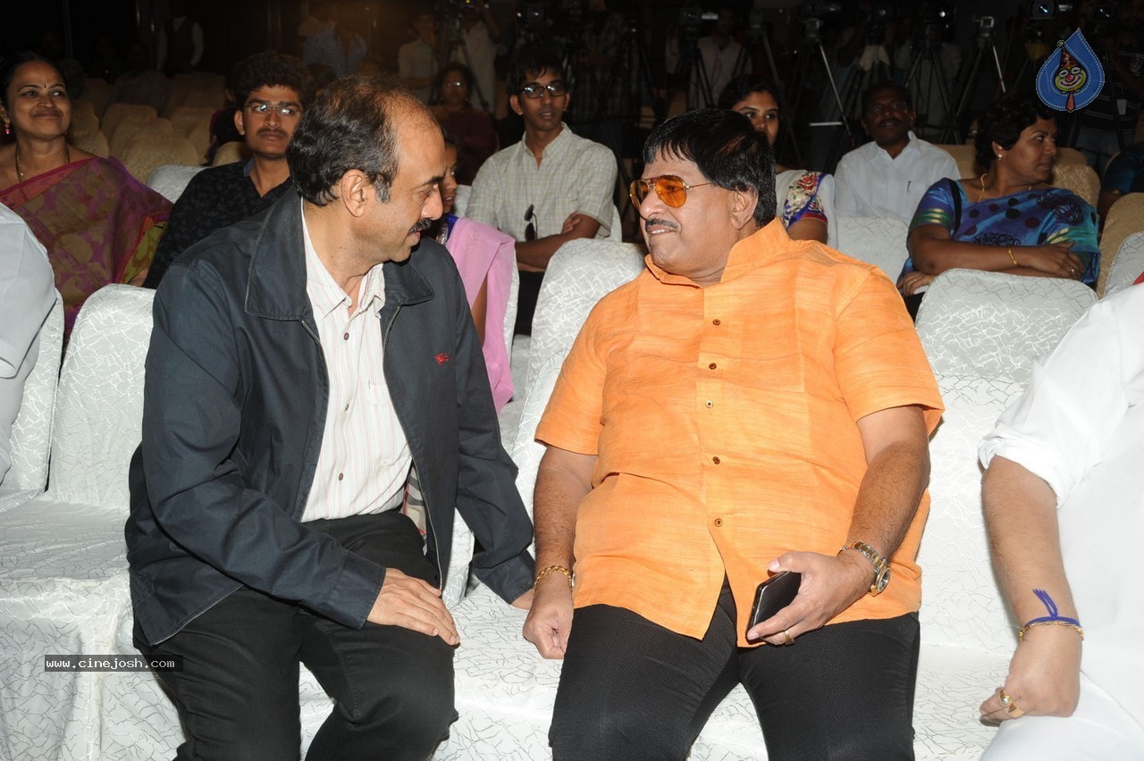 Vishwa Vijetha Vijayagadha Book Launch - 78 / 145 photos