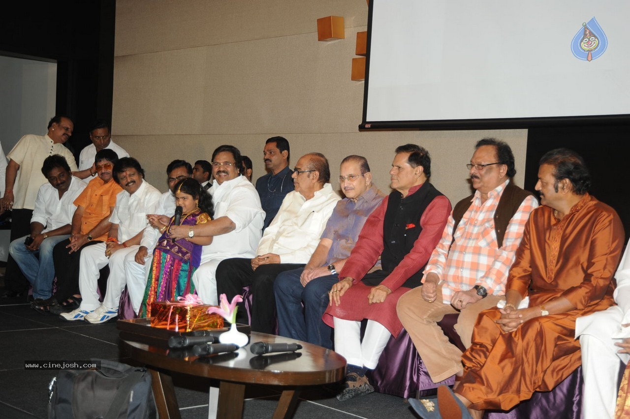 Vishwa Vijetha Vijayagadha Book Launch - 79 / 145 photos