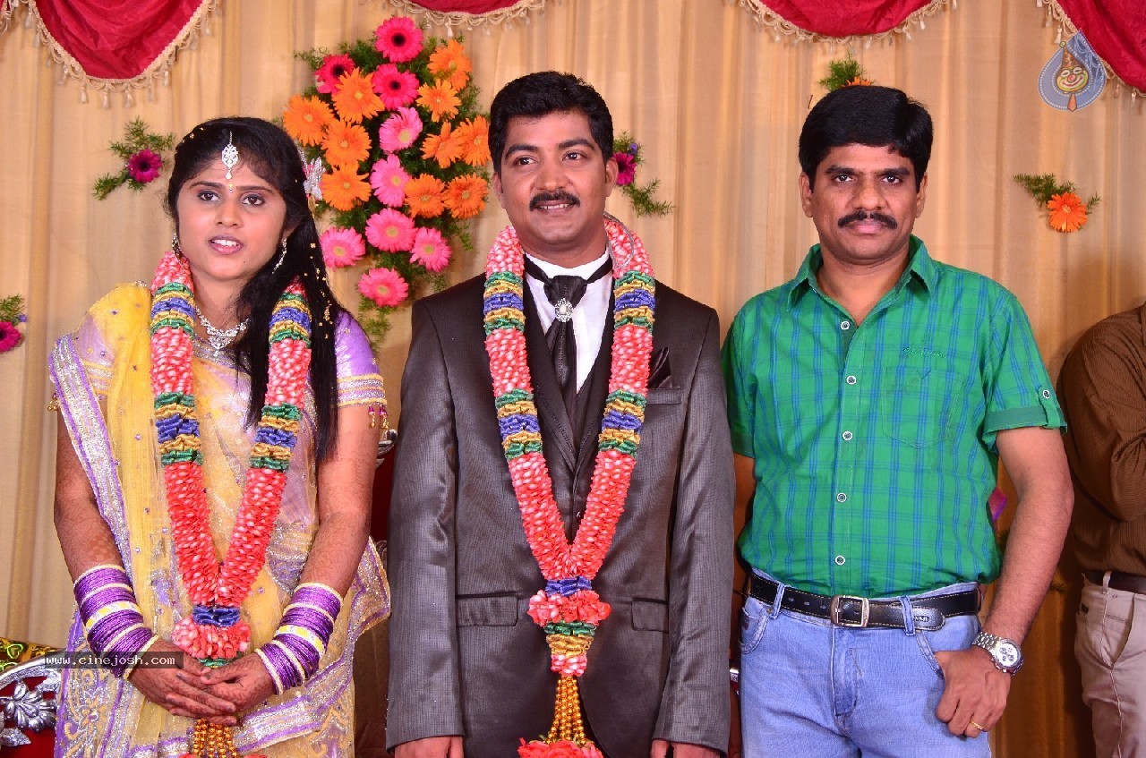 VP Mani Daughter Gayathiri Wedding Photos - 2 / 32 photos