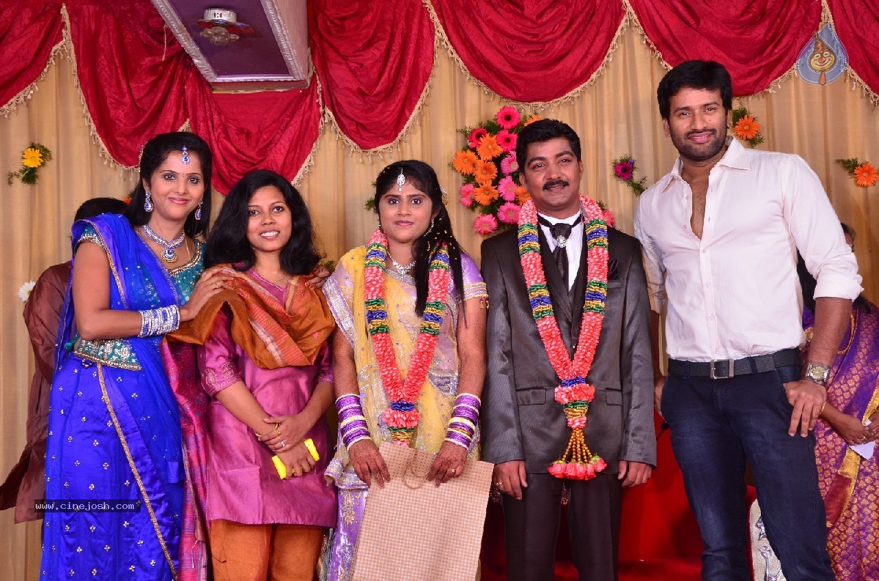 VP Mani Daughter Gayathiri Wedding Photos - 12 / 32 photos