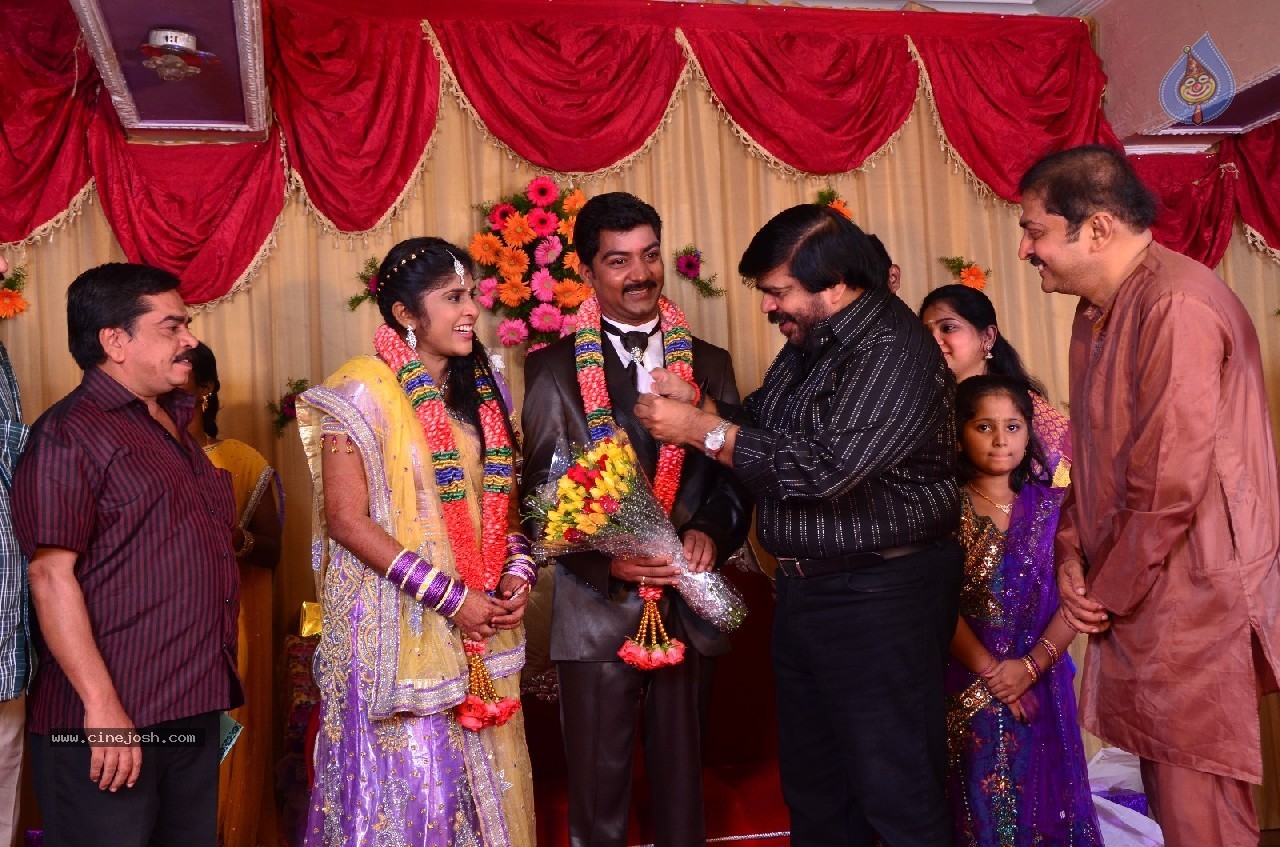 VP Mani Daughter Gayathiri Wedding Photos - 17 / 32 photos