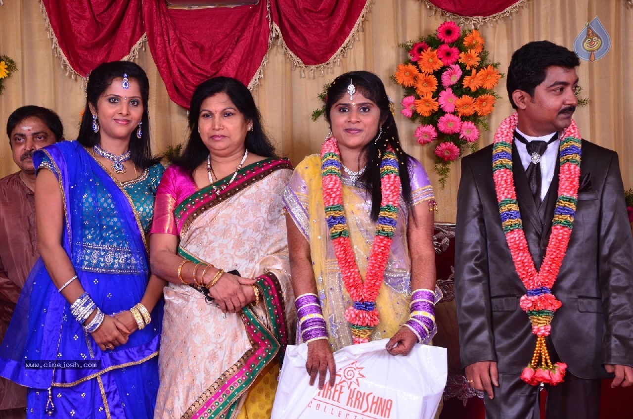 VP Mani Daughter Gayathiri Wedding Photos - 24 / 32 photos